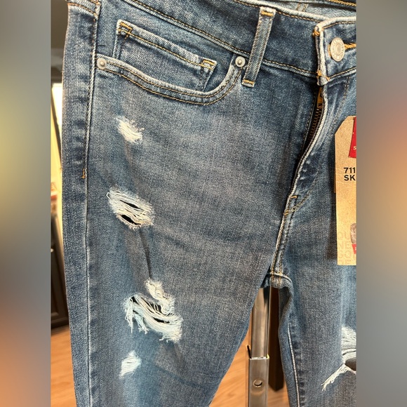 ✨Levi's 711 skinny Distressed Ankle Jeans in Blue - Picture 11 of 13